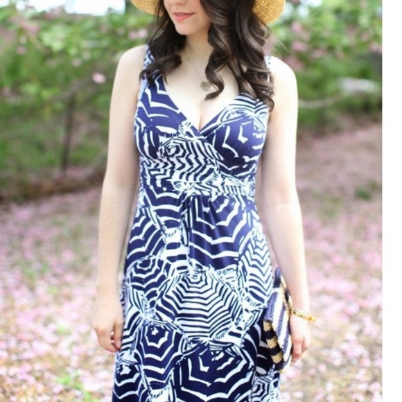 Lilly Pulitzer Dresses & Skirts - Lilly Pulitzer maxi navy and white umbrella dress